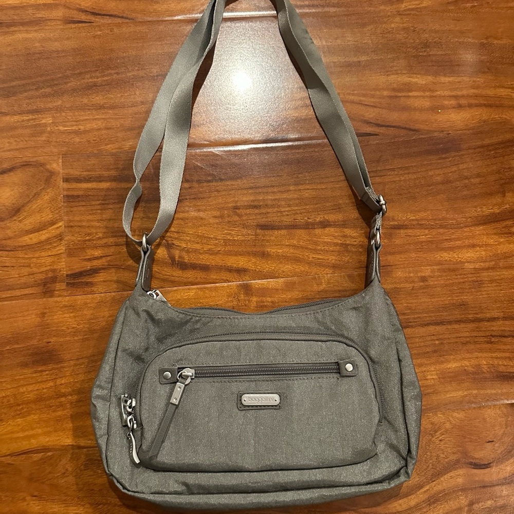 Baggalini mini shoulder purse